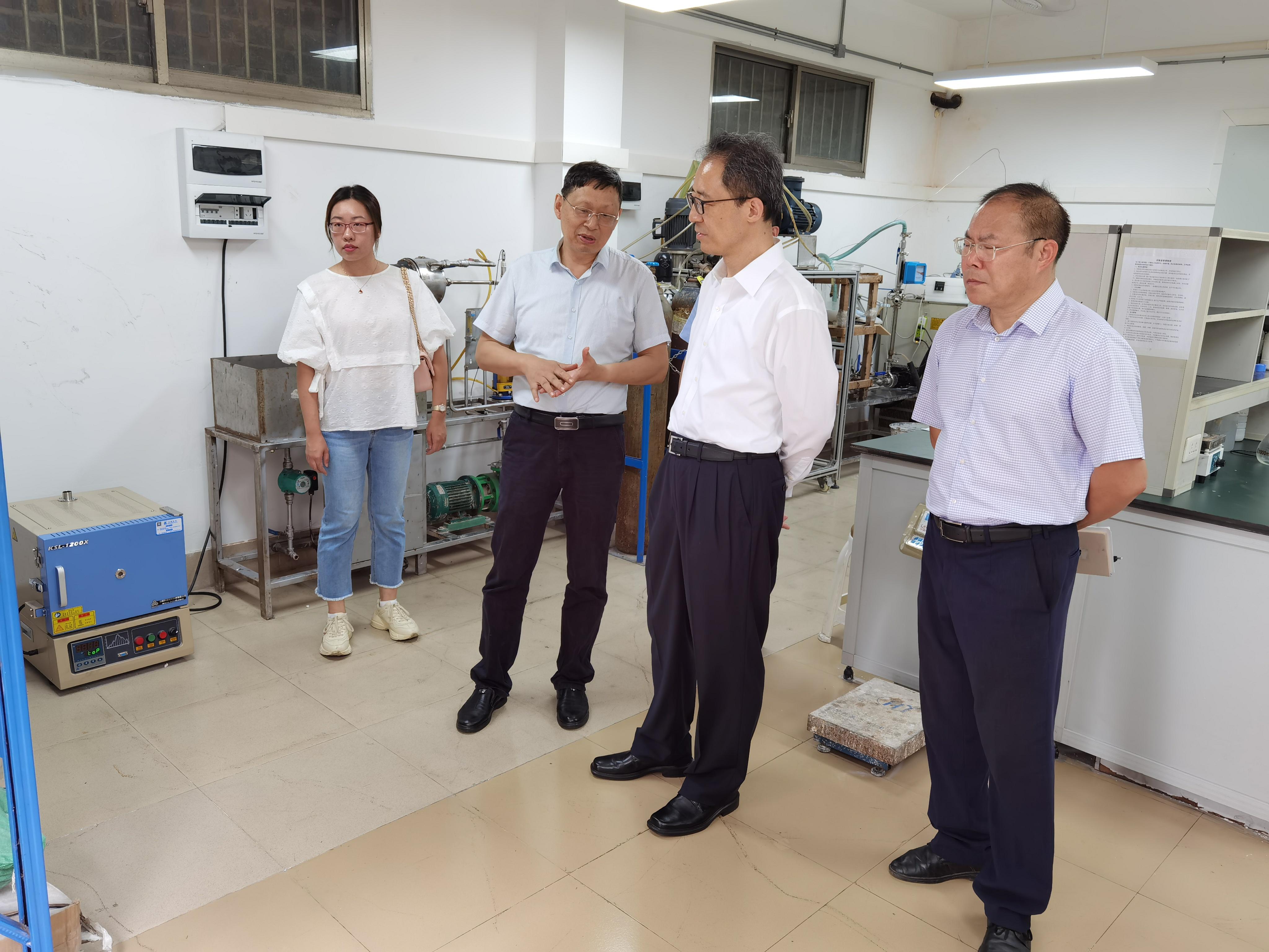 中国工程院陈建峰院士来访广西大学